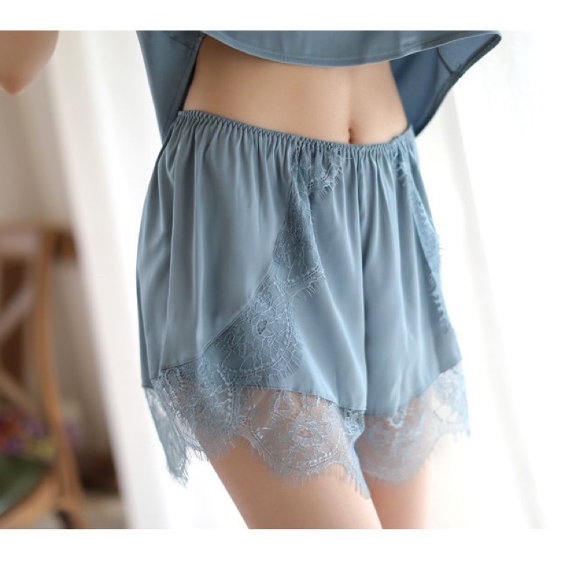 Mẫu mới - Bộ đồ ngủ lụa satin mền mại phối ren quyến rũ