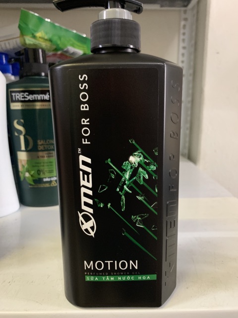 Combo Tắm + Dầu gội nước hoa X-men Boss Motion chai 650g