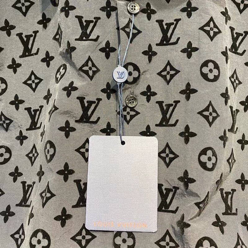Áo sơ mi nam họa tiết chữ nhỏ thương hiệu Louis Vuitton LV cao cấp