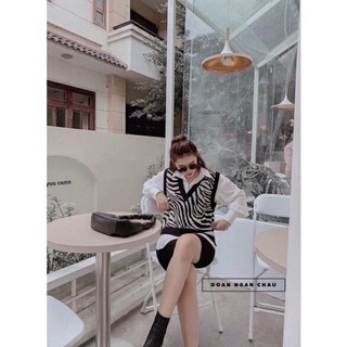Áo gile sọc vằn