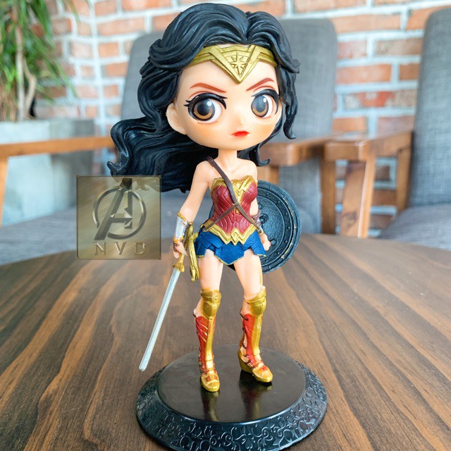 Mô hình nhân vật Wonder Woman - Cao 15cm