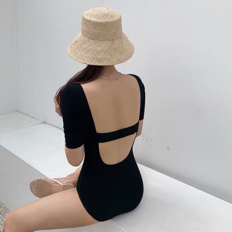 Monokini bikini liền mảnh đen tay ngắn hở lưng
