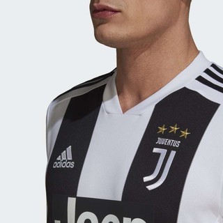 Áo đá banh Ronaldo đội Juventus