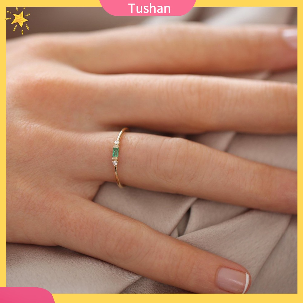 Nhẫn Đính Hôn Đính Đá Zircon Sang Trọng