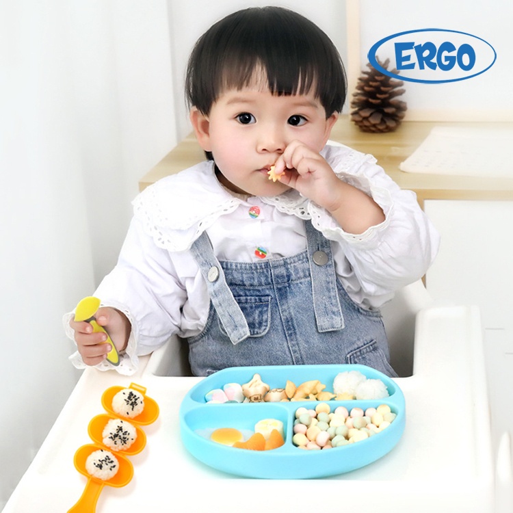 Khay ăn dặm silicone kèm đế hút chống lật