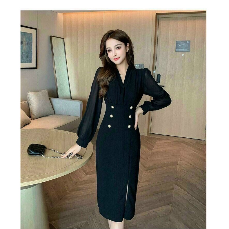 ĐẦM ÔM CỔ V TAY VOAN DÀI Chất: thun poly phối chiffon Màu: đen Kiểu dáng: đầm ôm, cổ v, tay voan dài bo thun, xẻ tà trướ