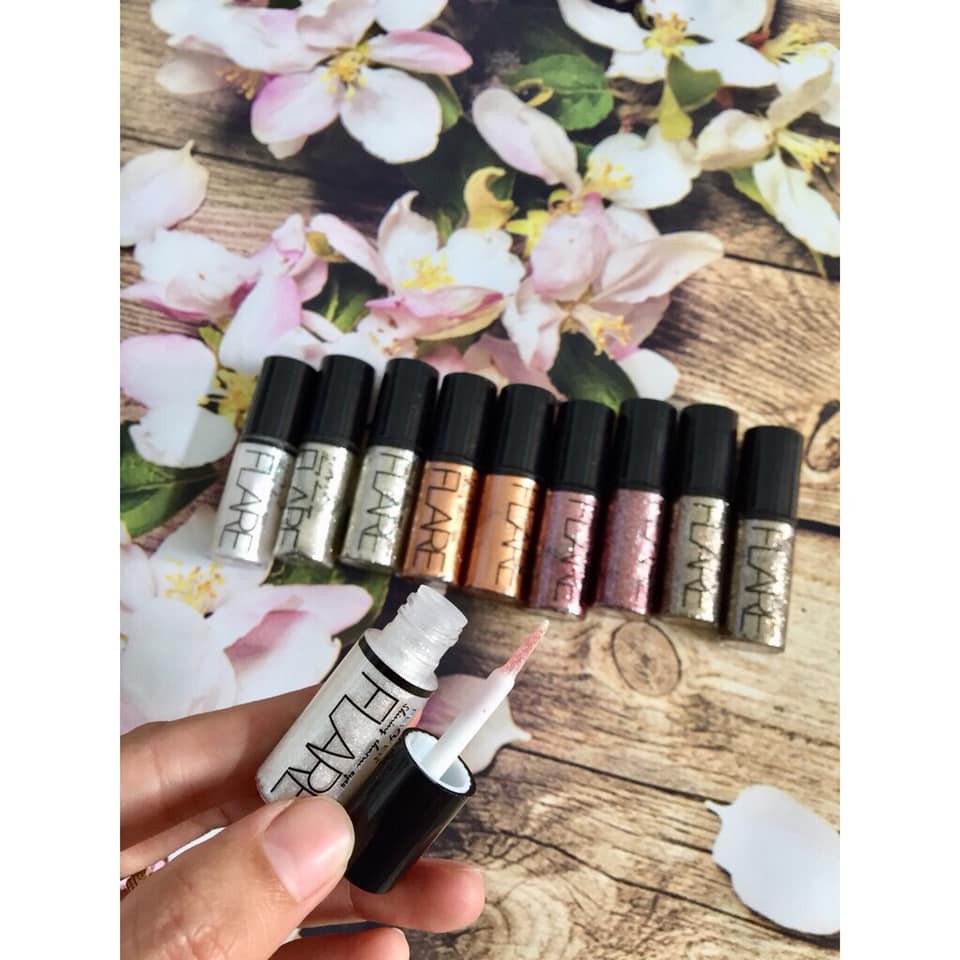 Cây Ngắn_Kẻ Mắt Nước Nhũ Kim Tuyến BLACK STYLE | BigBuy360 - bigbuy360.vn