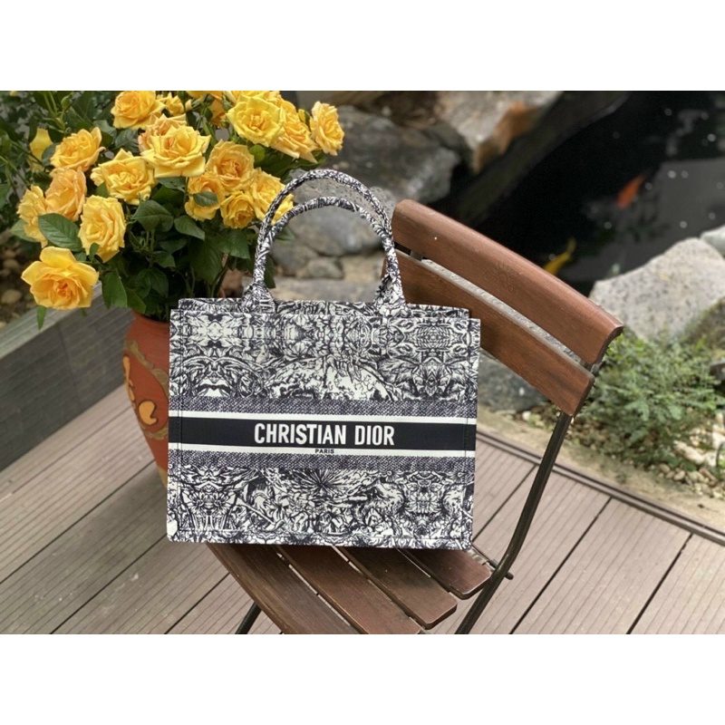 Túi xách Dior book tote thổ cẩm hoạ tiết mới beo báo size 36 40 (Tặng kèm khăn)