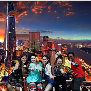 HCM [E-Voucher] Tour tham quan Sài Gòn đêm trên xe bus 2 tầng Vietnam Sightseeing - Vé người lớn