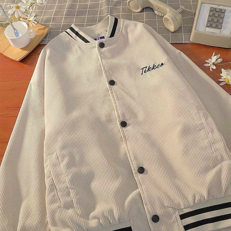 Áo khoác bomber kaki gân thêu chữ tikker bo sọc