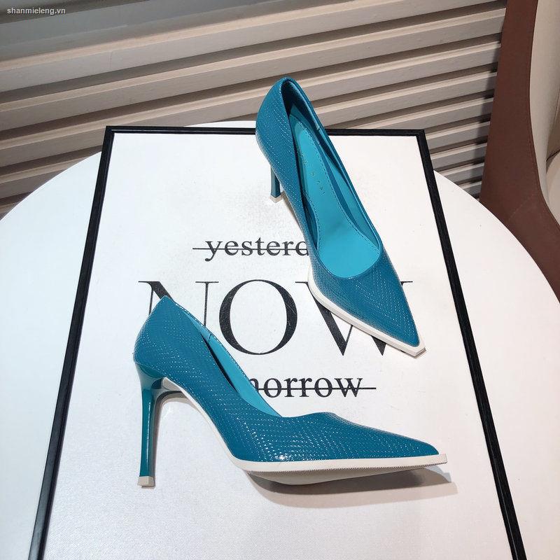 Đôi giày cao gót bằng da bóng mũi nhọn màu trắng phong cách Âu Mỹ quyến rũ cho nữ 2022