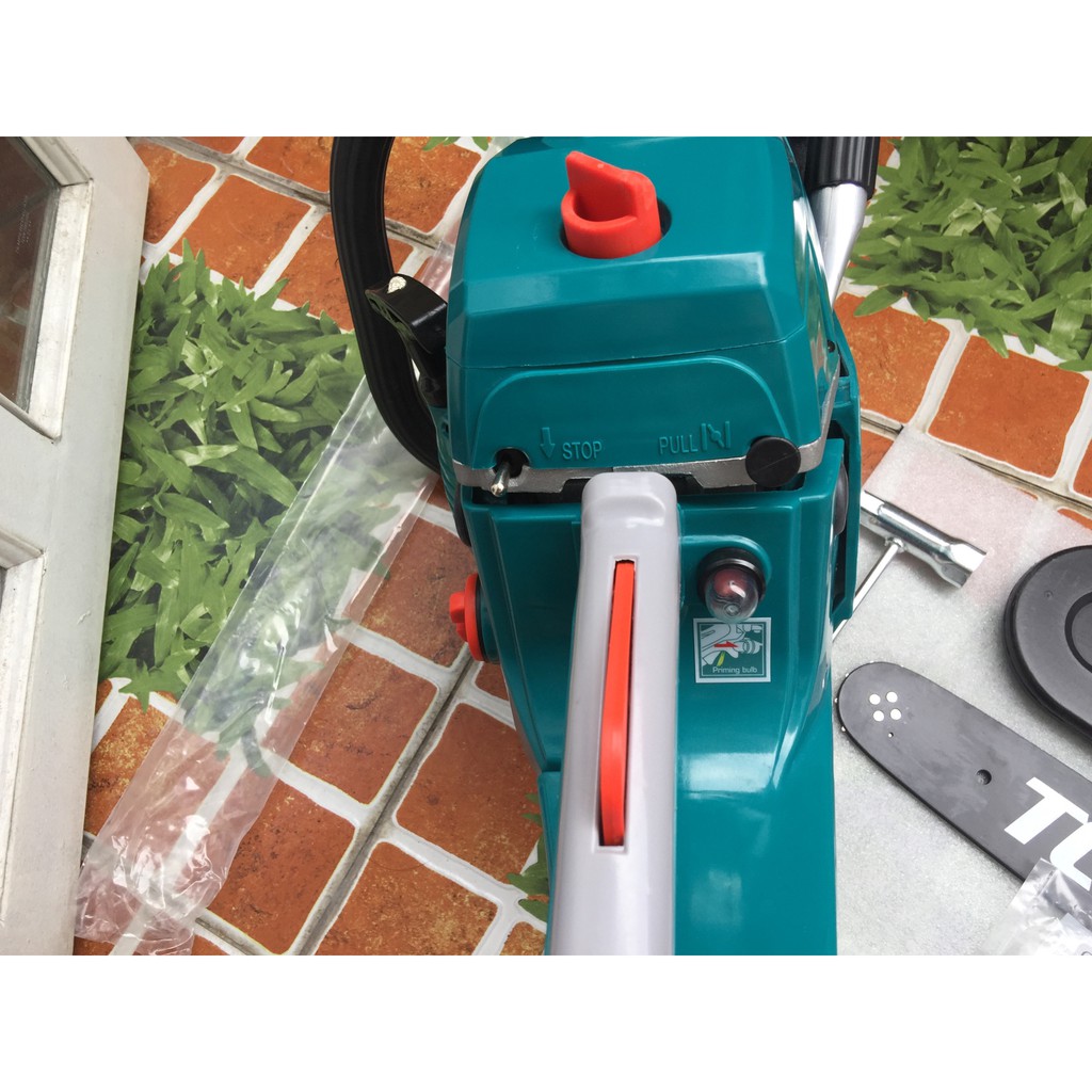 MÁY CƯA XÍCH DÙNG XĂNG TOTAL TG945185