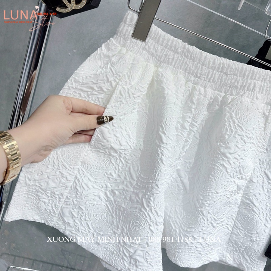 Quần đùi nữ mặc nhà cạp chun lưng cao vải xốp phồng in hoa nổi màu Đen Trắng ống rộng mặc đi biển học chơi thể thao đẹp