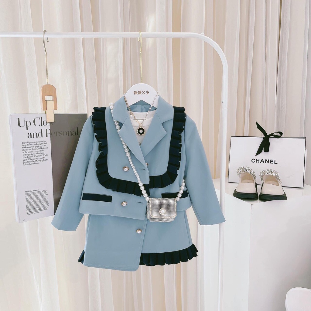 Set vest xanh viền bèo đen bé gái
