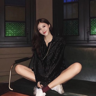 Sơ mi đen kim tuyến