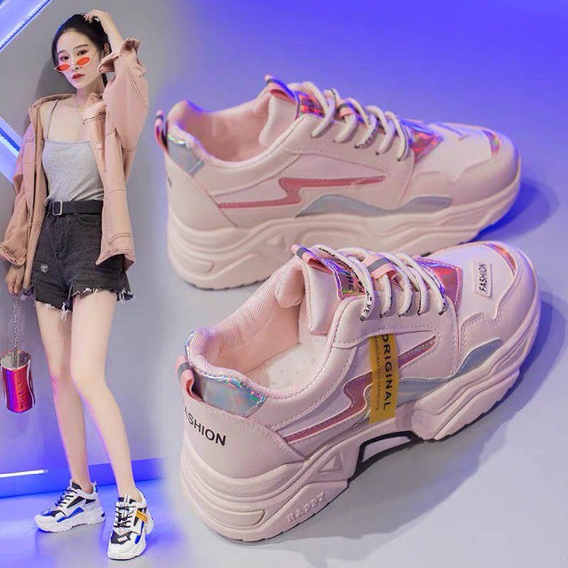 Giày sneaker nữ tia sét mới