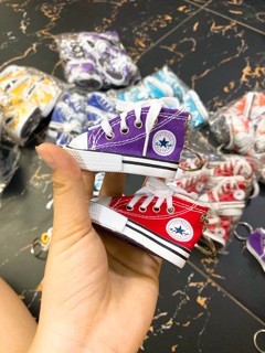 Móc khoá chiếc giày Adidas