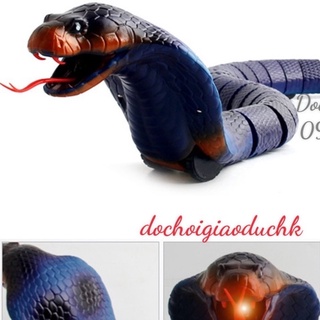 Đồ chơi rắn hổ mang điều khiển từ xa có thể xoay 360 độ