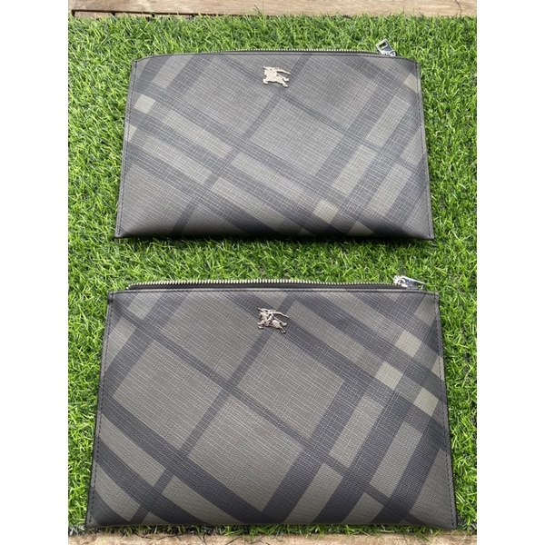 Ví cầm tay Burberry da thật