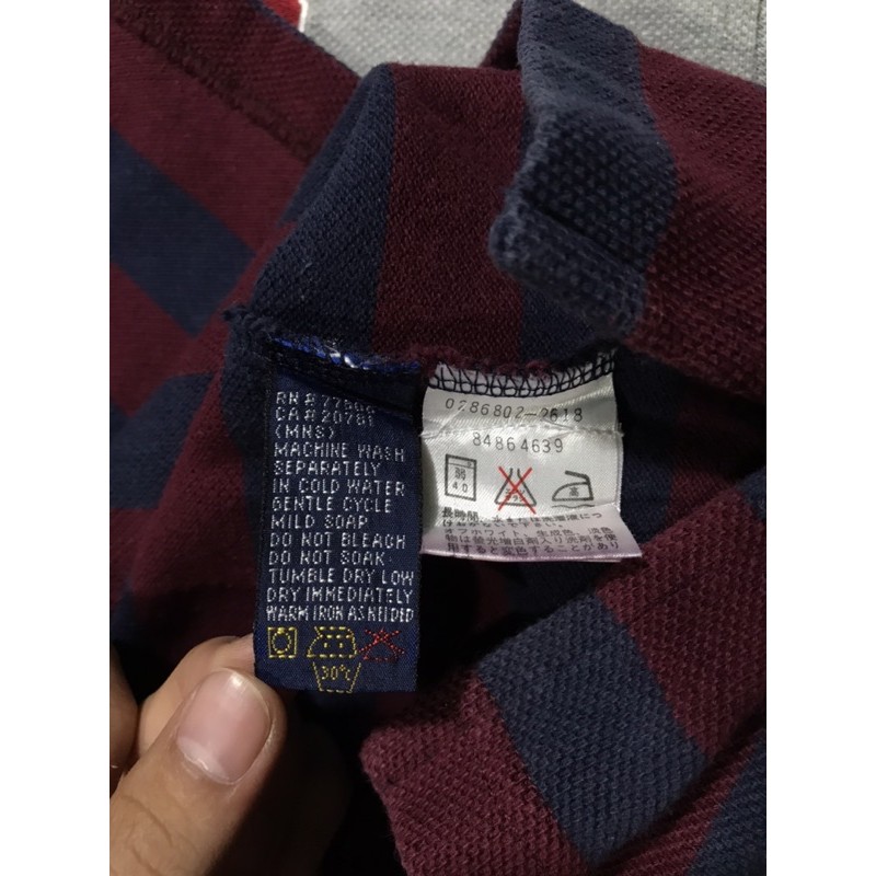 Áo thun ngắn tay có cổ hiệu Tommy Hilfiger có số 88 size XL