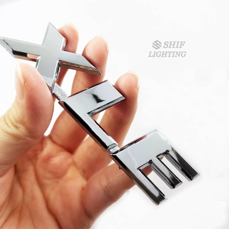 Miếng dán hình chữ XLE trang trí cho xe hơi Toyota