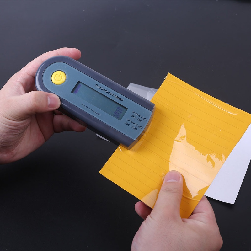 Thiết Bị Đo Ánh Sáng Mặt Trời Cho Xe Hơi