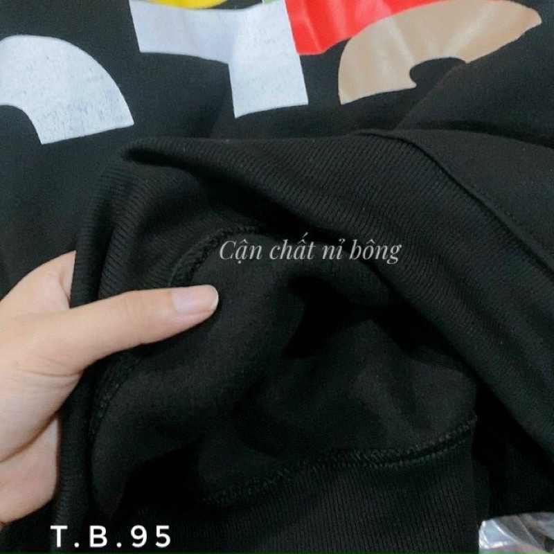Áo nỉ hoodie đen chữ sắc màu cá tính | BigBuy360 - bigbuy360.vn