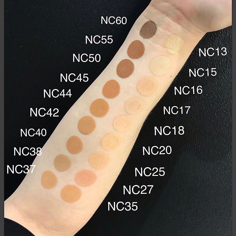 Kem nền dạng thỏi M.A.C Soft Matte Foundation Stick