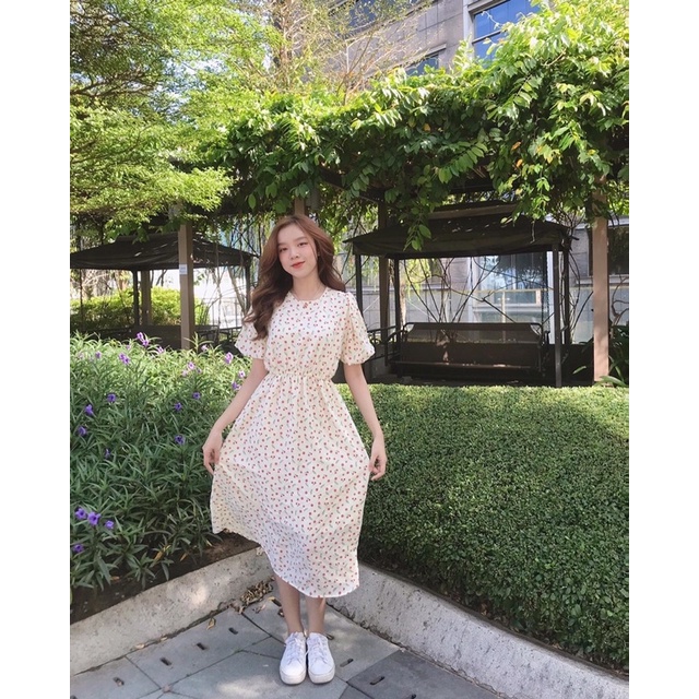 Đầm tay bồng hoa nhí xinh