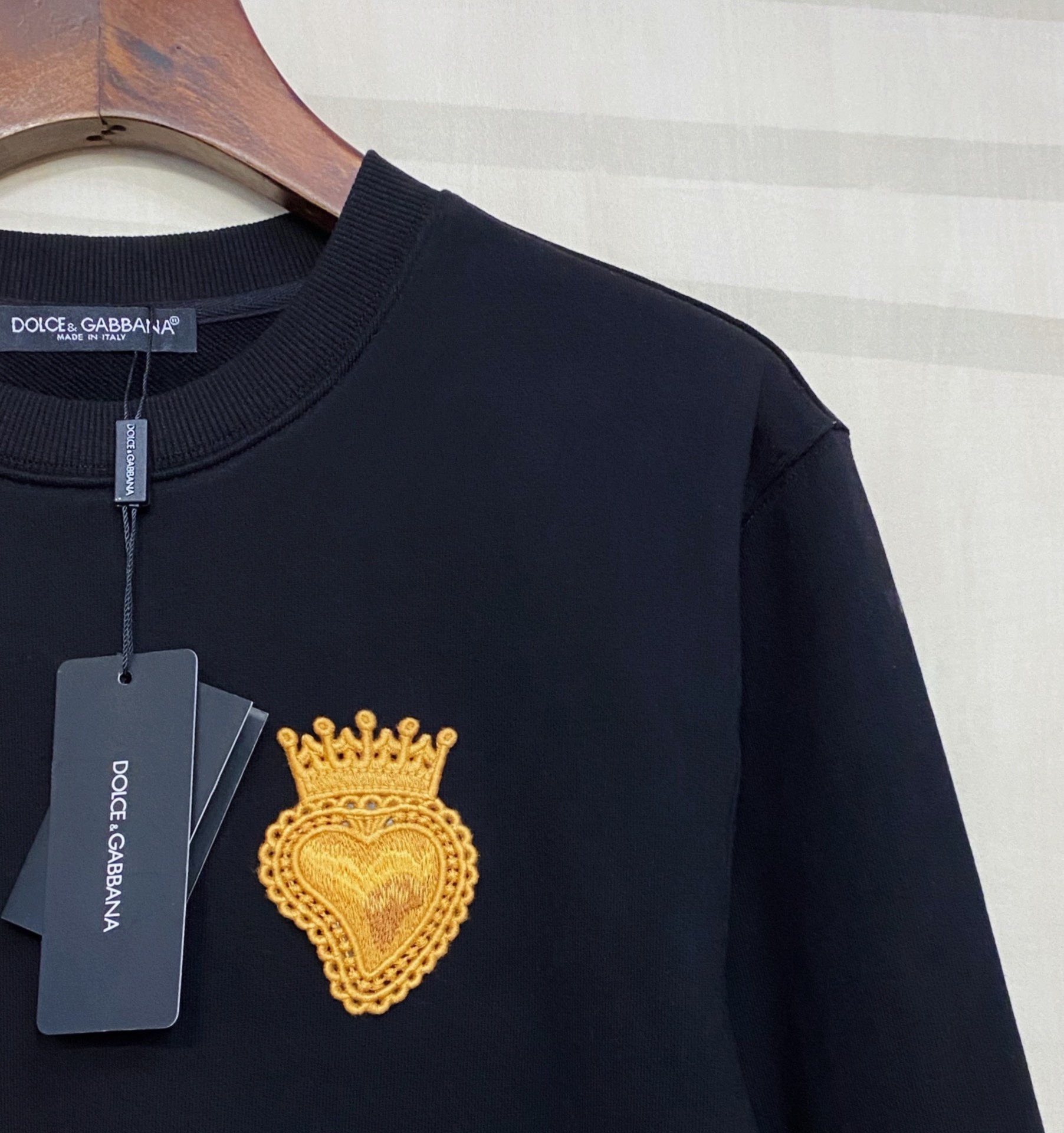 Áo Sweater Tay Dài Cổ Tròn Thêu Hình Trái Tim Và Vương Miện Thời Trang Thu Đông 2020 D0Lce & Gabba