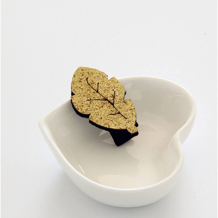 Kẹp tóc handmade hình lá.