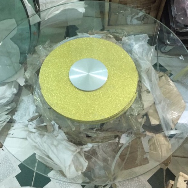 mâm xoay bàn ăn kim tuyến vàng Ø800mm phù hợp cho bàn ăn tròn Ø1,4m, kính trong suốt, sang trọng, quay rất êm, bền