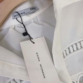 VÁY TRẮNG BUỘC EO ZARA