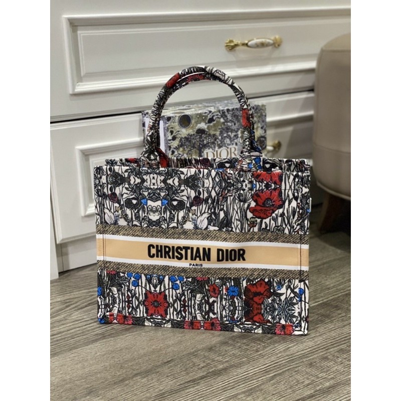 Túi xách dior size 34cm xinh xắn có khoá kéo miệng