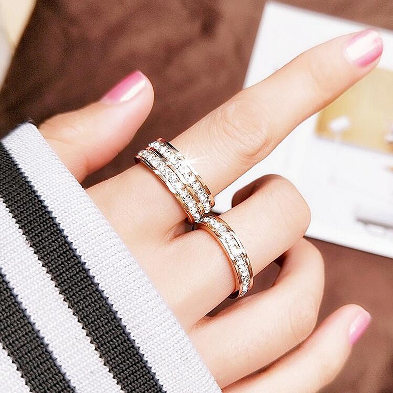 Nhẫn Thép Không Gỉ Đính Đá Zircon 8Mm Sang Trọng