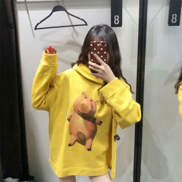 ÁO HOODIE ZARA CON HEO VÀNG TQXK