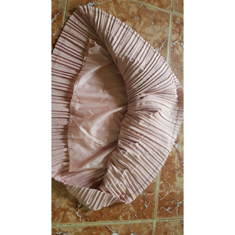 Chân váy dập ly hàng hiệu Every  , thương hiệu thời trang đình đám Every đến từ Hàn Quốc . | BigBuy360 - bigbuy360.vn
