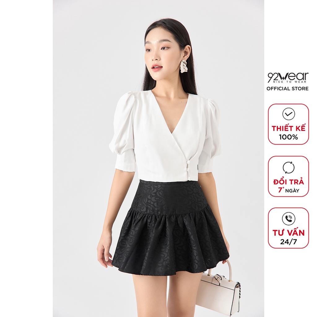 Chân váy ngắn 92WEAR màu đen, đủ size, dáng xòe thân dưới rút dúm JXW0800