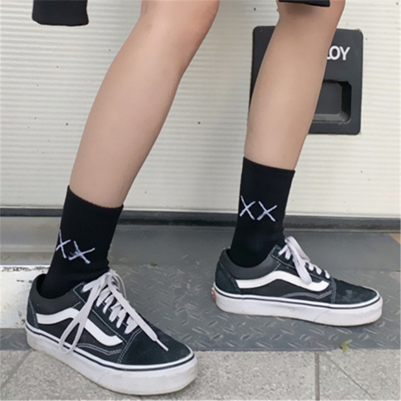 Vớ họa tiết hoạt hình thời trang phong cách hàn quốc cho nam và nữ