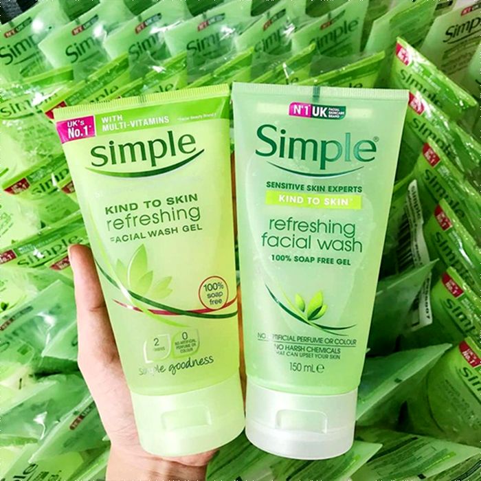 Sữa Rửa Mặt Simple 🚛[FREESHIP]🚛 Gel Kind To Skin Chăm Sóc Cho Da Nhạy Cảm 150ml | BigBuy360 - bigbuy360.vn