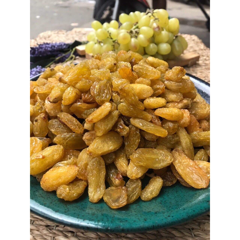 Nho Lion Vàng Sấy Dẻo Không Đường Trái To - Lon 500gr