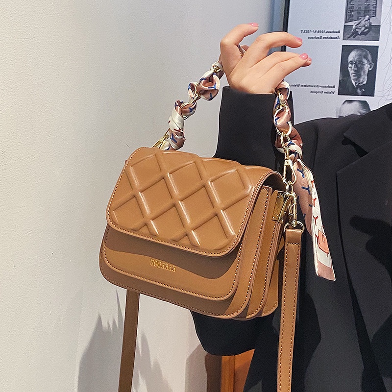 Túi đeo vai IELGY bằng PU phối dây xích cổ điển dễ phối đồ thời trang cho nữ