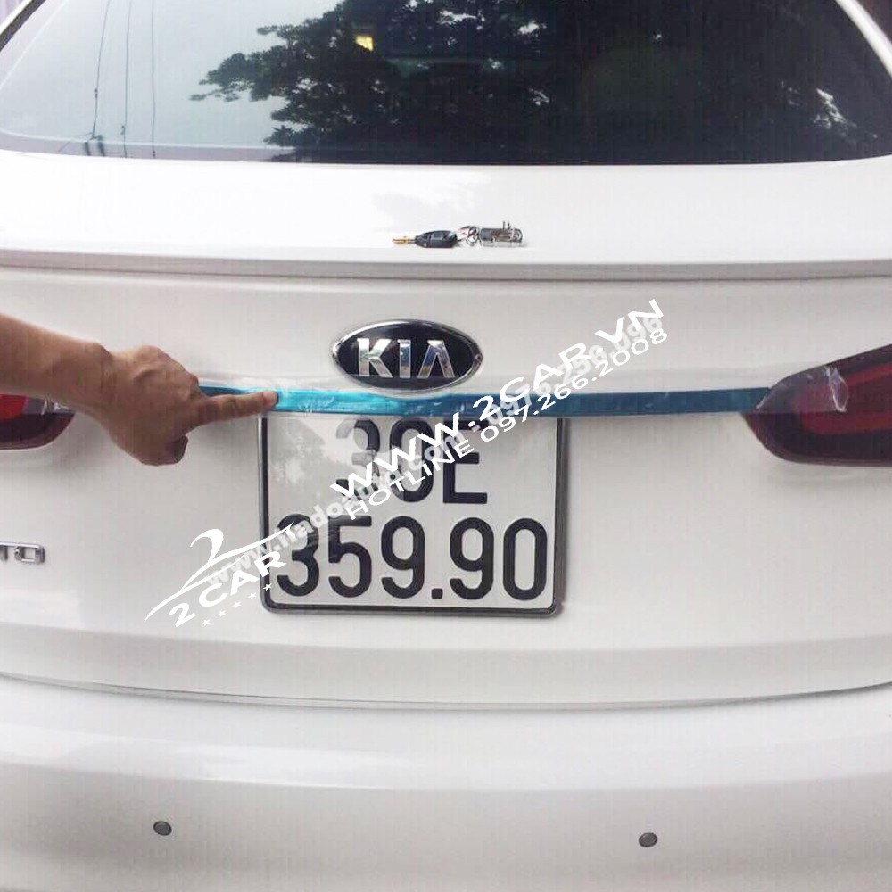 Ốp tay mở cốp xe Kia Cerato 2019 - 2021