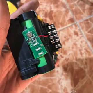 Pin dewalt 18v gài 5,3ah VTC5
