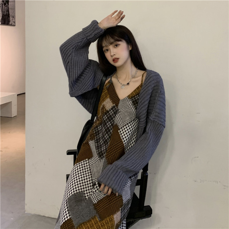 Đầm dài không tay hai dây cổ V họa tiết cá tính cho nữ | BigBuy360 - bigbuy360.vn