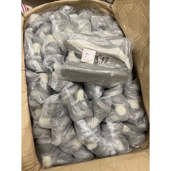 Giày thể thao sneaker tubular shadow kem