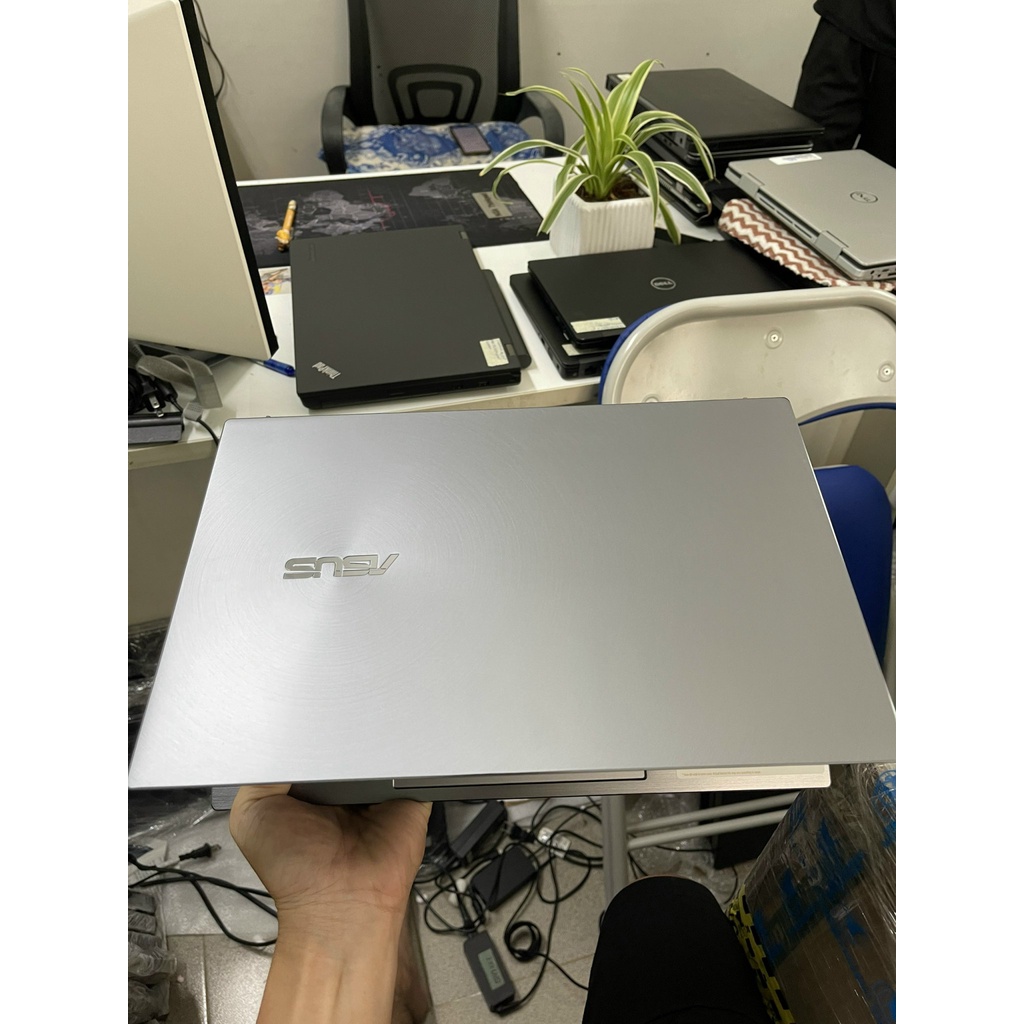 𝐀𝐒𝐔𝐒 - 𝐙𝐞𝐧𝐛𝐨𝐨𝐤 𝟏𝟒" 𝐋𝐚𝐩𝐭𝐨𝐩 - 𝐀𝐌𝐃 𝐑𝐲𝐳𝐞𝐧 𝟓 - 𝟖𝐆𝐁 - 𝐍𝐕𝐈𝐃𝐈𝐀 𝐆𝐞𝐅𝐨𝐫𝐜𝐞 𝐌𝐗𝟒𝟓𝟎  USA Fullbox- có SL 𝐆𝐢𝐚́ 𝟏𝟑,𝟕𝐭𝐫