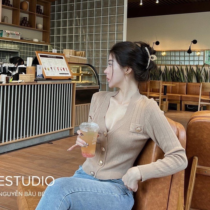 Áo Len Cardigan Dài Tay Áo Kiểu Chất Len Gân Cổ Tim Phối Khuy Cúc Nắp Túi Thu Đông Vải Dày Dặn Ailee