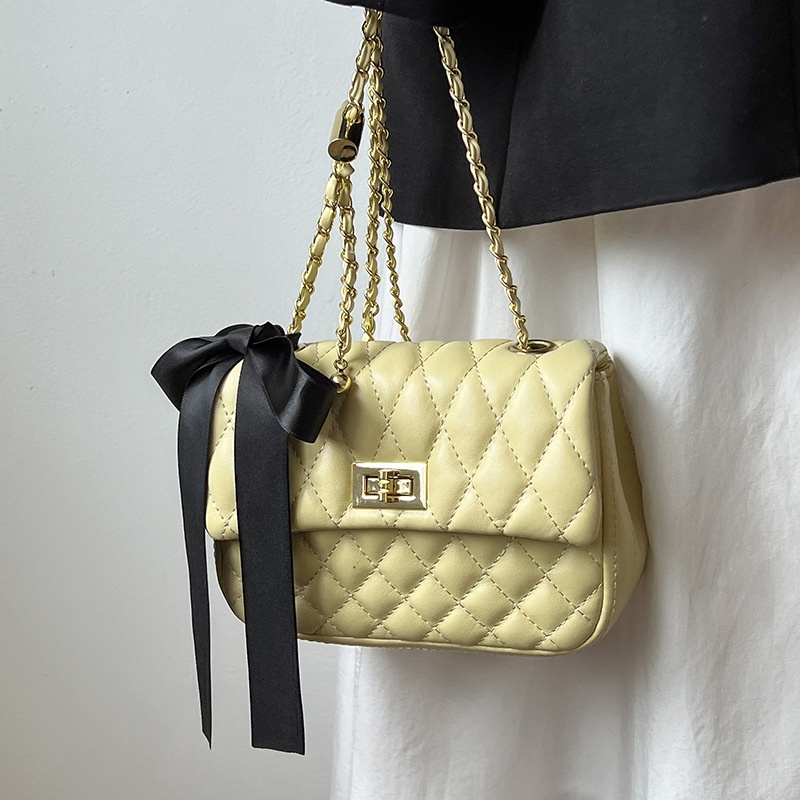 Túi Đeo Vai Hình Thoi Phối Dây Xích Thời Trang Cho Nữ