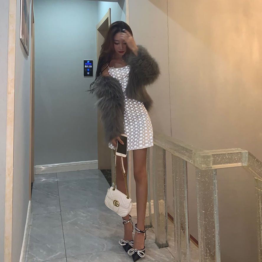 Winter imitation fox fur coat looks thin, young, short, plush coat, loose coat